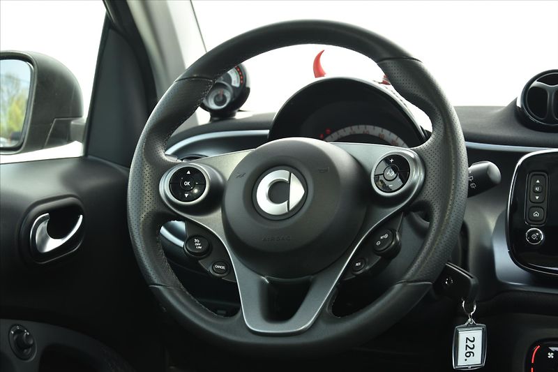 Smart Fortwo EQ ELEKTRO LED PANORAMA - fotka 13 z 24