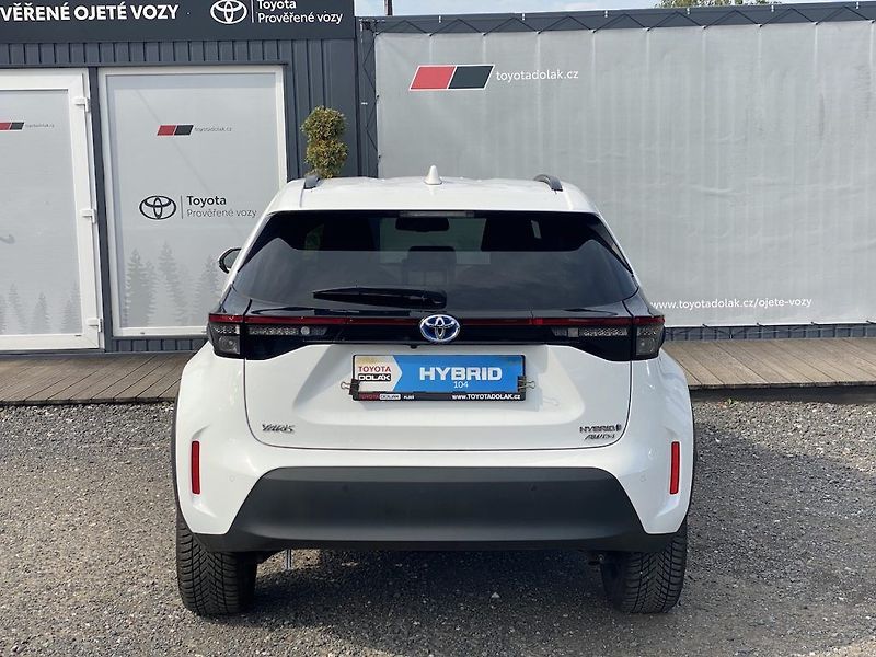 Toyota Yaris Cross 1.5HEV, ČR-1m, Style Tech, 4x4 - fotka 6 z 16