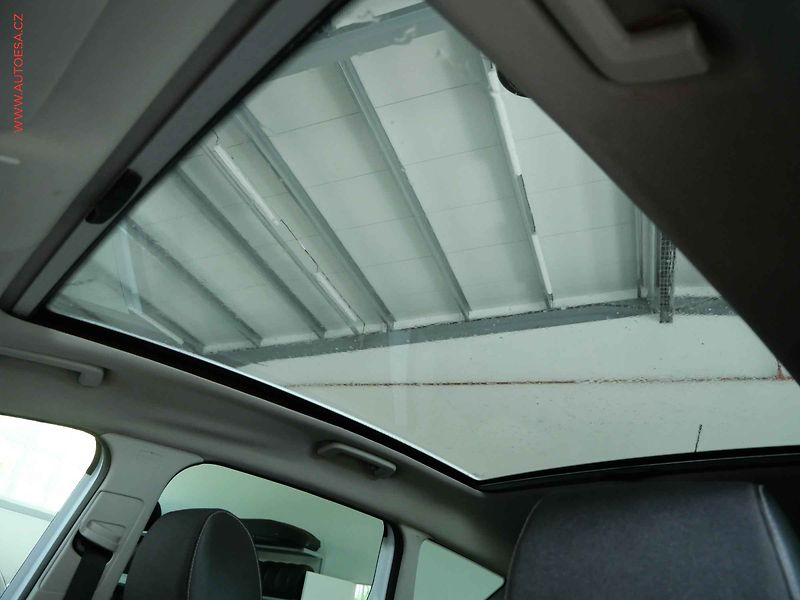 Ford Kuga (2011) 2.0 TDCi 4x4, Navigace - fotka 22 z 22