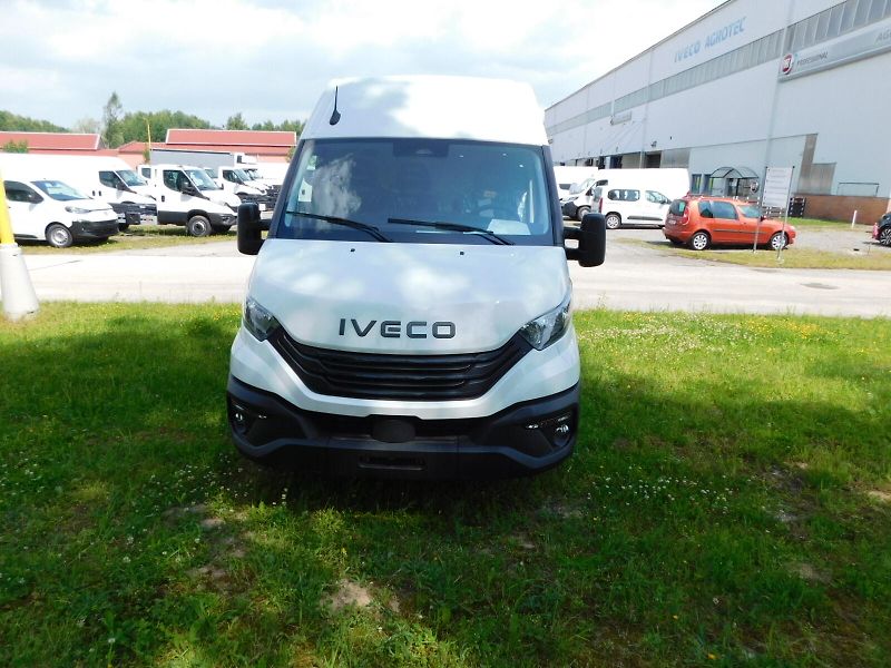 Iveco Daily (2026) 35S18HV klima, skladem - fotka 2 z 7