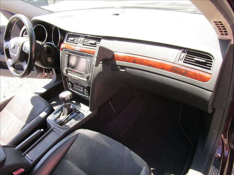 Škoda Superb 2.0TDi DSG, Elegance - fotka 16 z 46