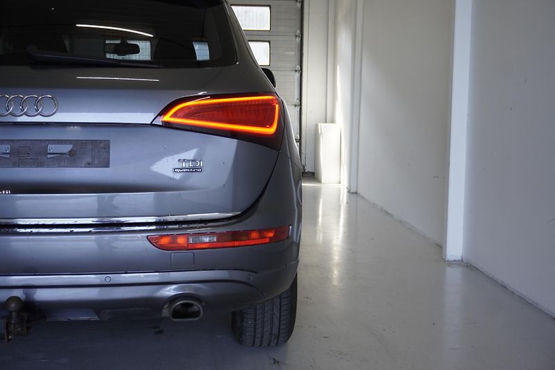 Audi Q5 3,0 TDI QUATTRO AUTOMAT - fotka 9 z 28