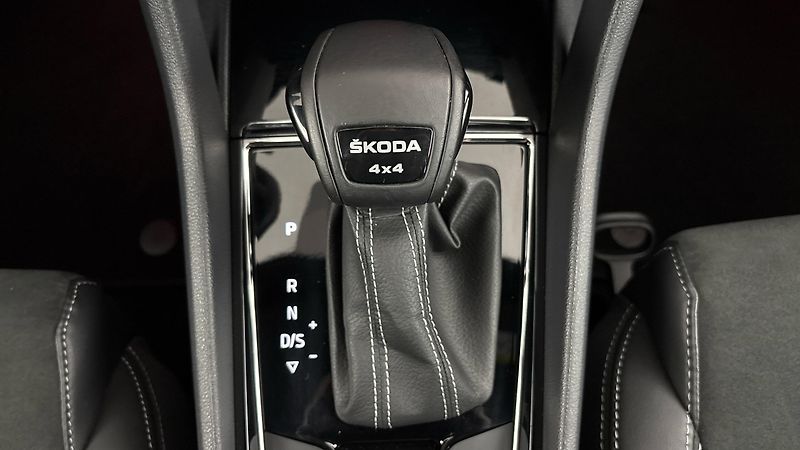 Škoda Kodiaq 2.0 TDI DSG 4x4 Sportline - fotka 26 z 31