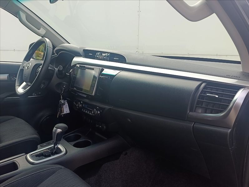 Toyota Hilux 2,4 D-4D Kamera Tažné 1maj. ČR - fotka 38 z 43