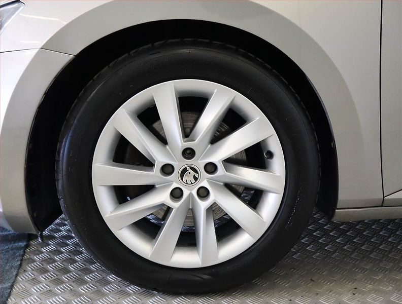 Škoda Superb (2016) Style 2.0 TDI, Automat, Navi - fotka 15 z 22