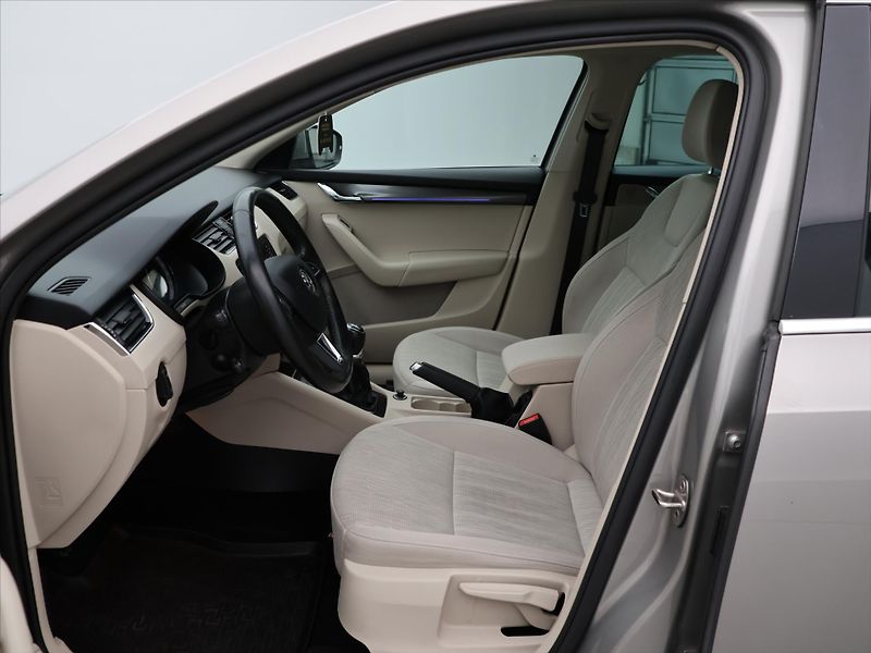 Škoda Octavia 1,4 TSI 110 kW Style - fotka 10 z 28