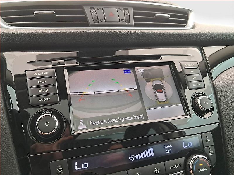 Nissan Qashqai (2020) 1.3 DIG-T, Automat, Serv.kniha - fotka 20 z 21