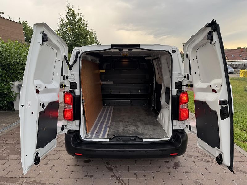 Peugeot Expert (2021) 2.0 150 koní - fotka 8 z 16