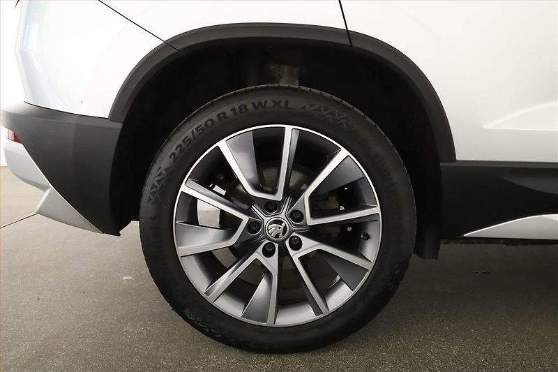 Škoda Karoq (2022) Scout 2.0 TDI - fotka 19 z 19