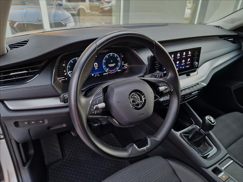 Škoda Octavia 2.0TDI Combi, původ ČR,1.Maj. - fotka 20 z 50