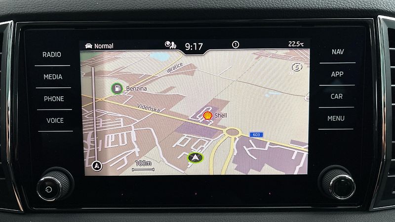 Škoda Karoq 2.0 TDI DSG Style - fotka 26 z 28
