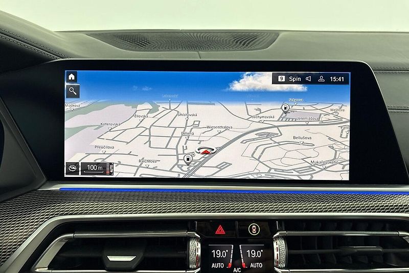 BMW X5 xDrive40d - fotka 19 z 27