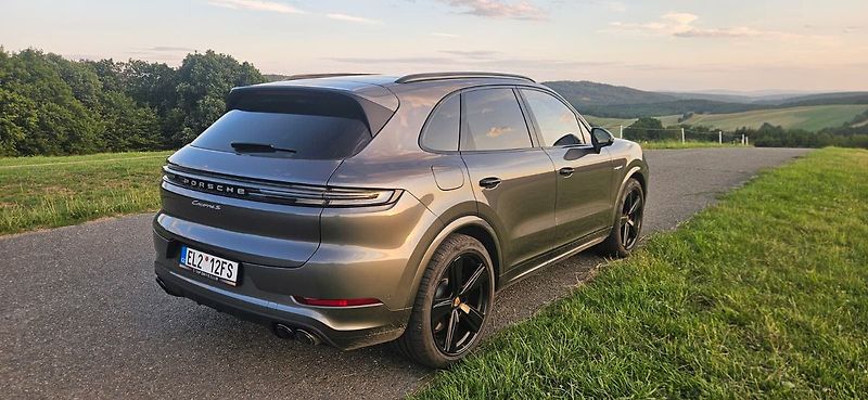 Porsche Cayenne (2025) S E-Hybrid*BOSE*HD-Matrix - fotka 15 z 26