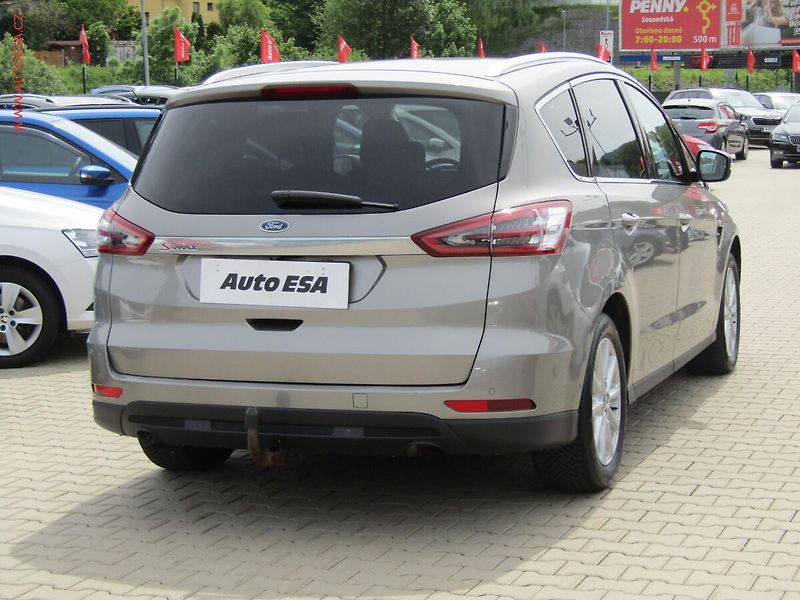 Ford S-MAX (2017) 2.0 TDCi, servis.kniha, AT - fotka 4 z 19
