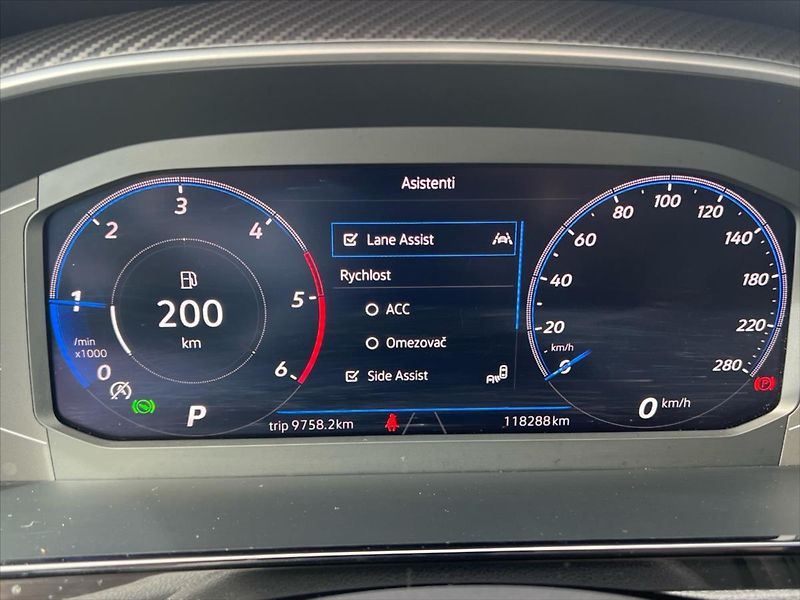 Volkswagen Arteon 2,0 TDi 110kW 7DSG R-line - fotka 16 z 29