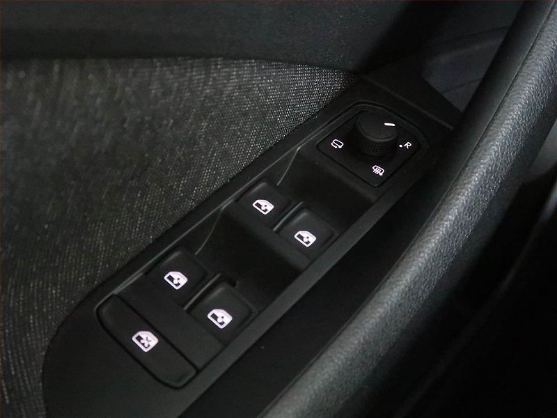 Škoda Scala (2025) 1.0 TSI, Top Selection, FullLe - fotka 16 z 17