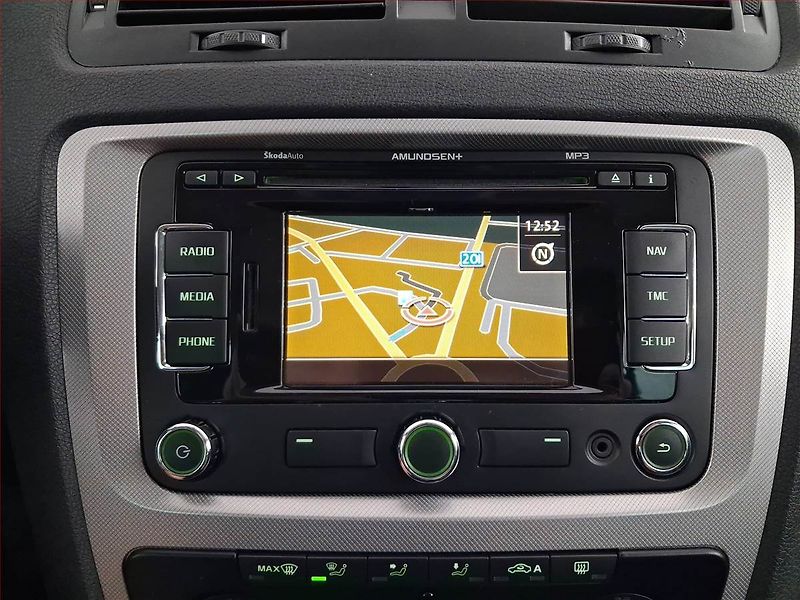 Škoda Octavia (2012) 2.0 TDI, 4X4, Navi, Xenony - fotka 13 z 20