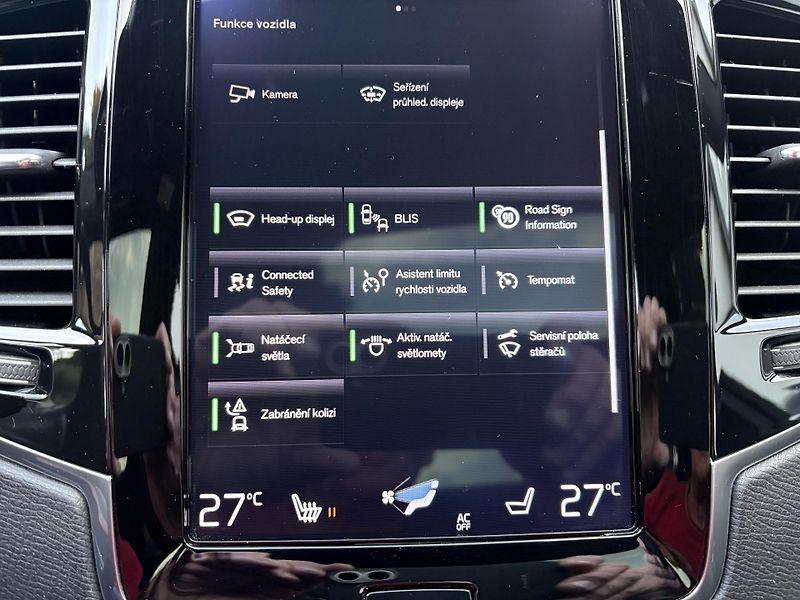 Volvo XC90 (2019) D5 AWD  Pano, Head, 360 - fotka 32 z 35