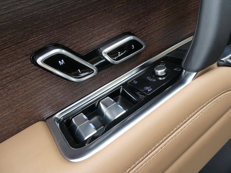 Land Rover Range Rover 4,4 Autobiography P530 - fotka 11 z 44