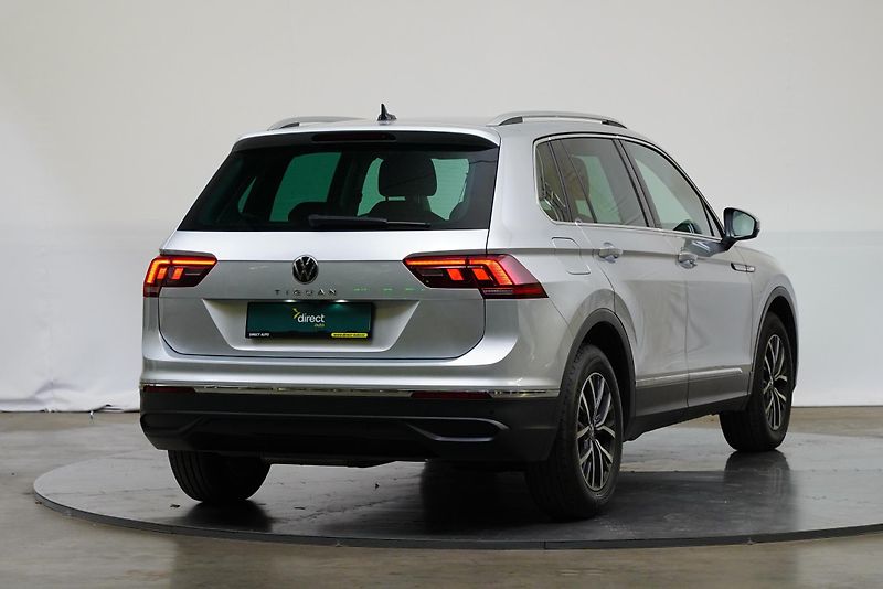 Volkswagen Tiguan - fotka 2 z 26