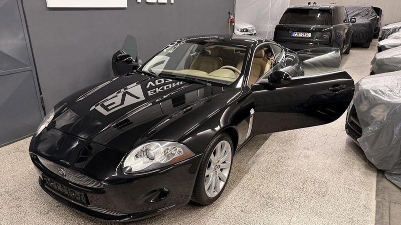 Jaguar XK (2009) V8 3.5i, REZERVOVÁNO - fotka 15 z 55