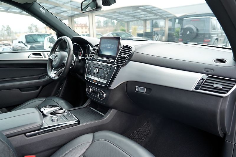 Mercedes-Benz GLS 350d 4Matic AMG/ČR - fotka 31 z 49