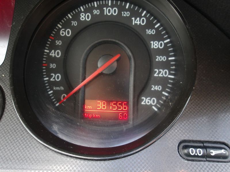 Volkswagen Passat 2,0FSi - fotka 33 z 42