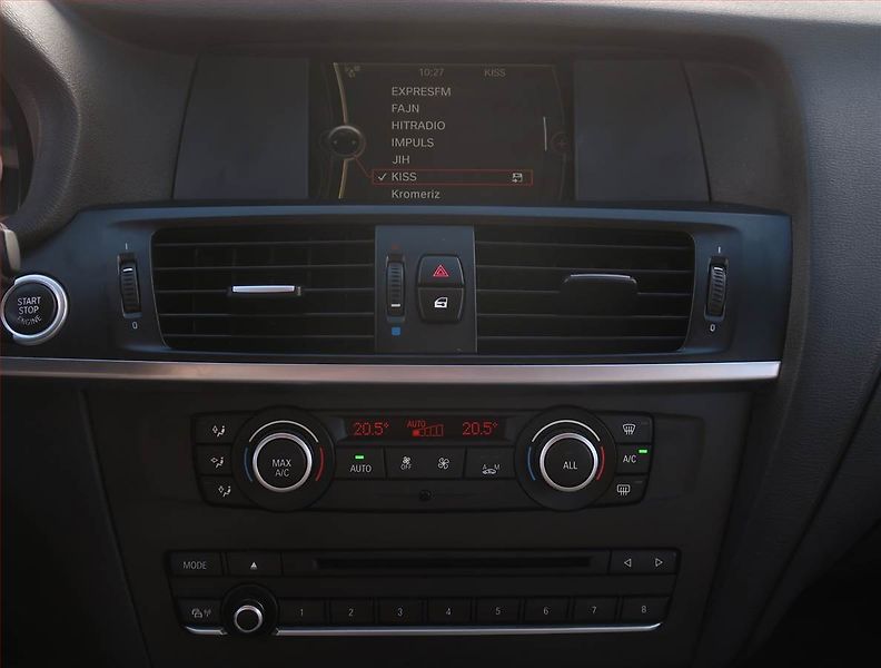 BMW X3 (2012) xDrive20d, 4X4, Automat - fotka 12 z 21