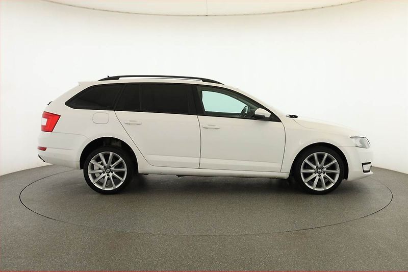 Škoda Octavia (2016) 2.0 TDI, Navi, Tempomat - fotka 6 z 18