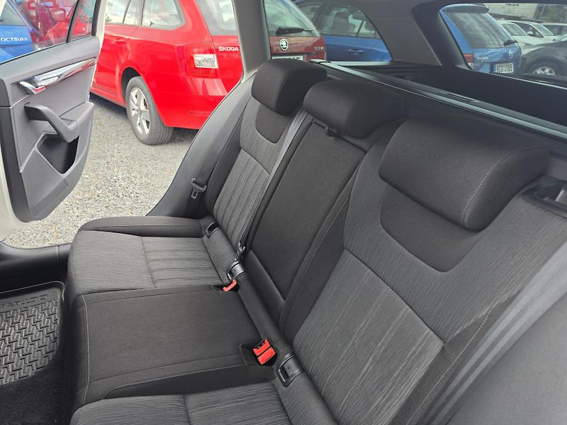 Škoda Octavia 2.0 TDI DSG 4x4 Led kei - fotka 12 z 19