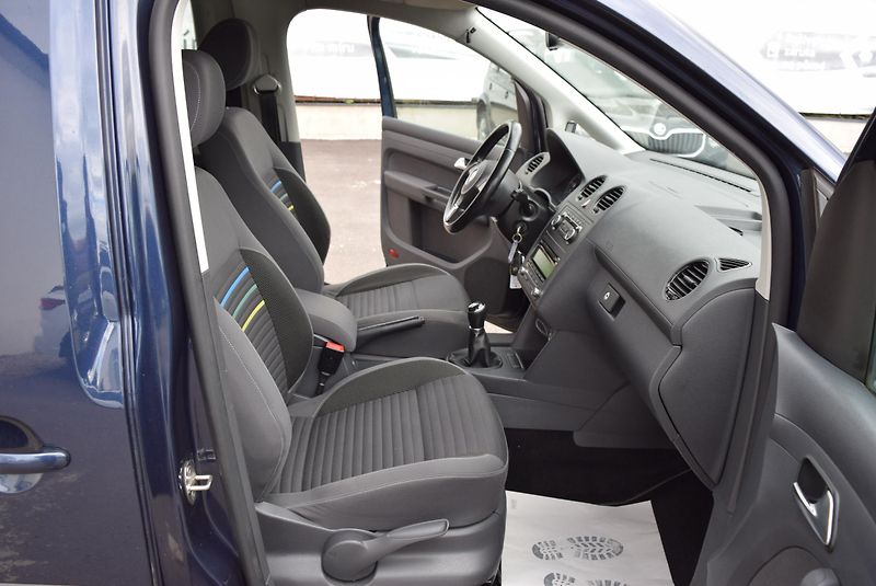 Volkswagen Caddy (2015) 2.0TDI 103kw TRENDLINE TAŽNÉ  - fotka 31 z 49