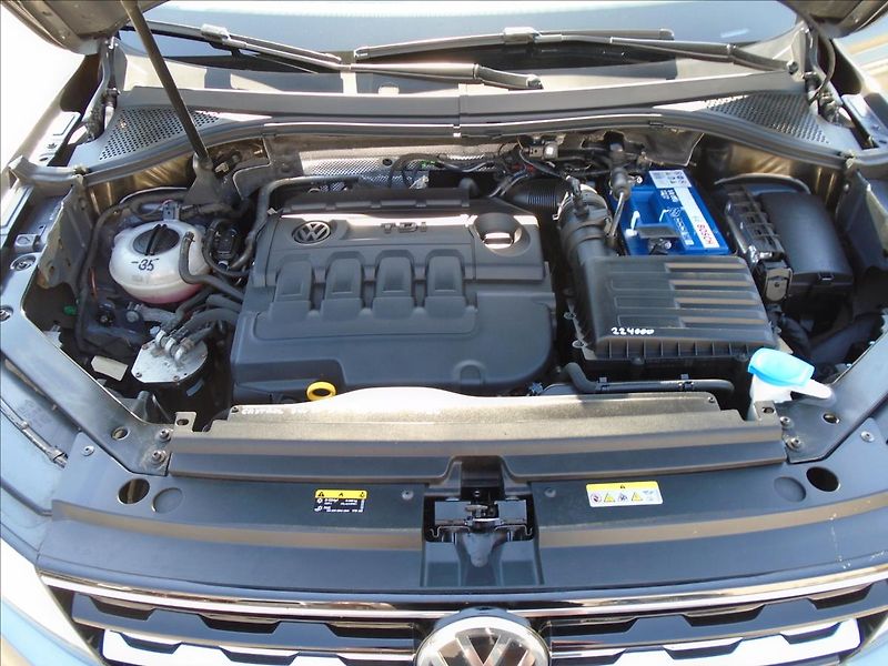 Volkswagen Tiguan 2,0   4X4 110KW - fotka 21 z 27