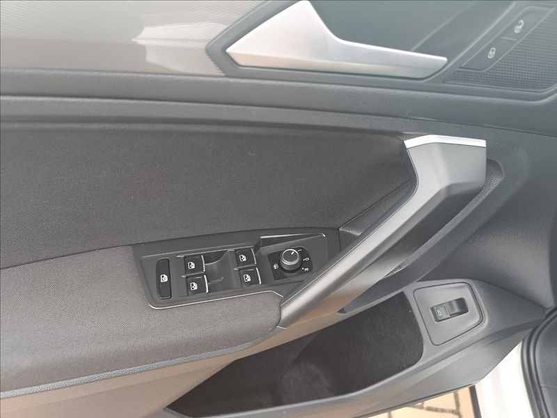 Volkswagen Tiguan Allspace 2,0 TDi DSG 4x4 Rezervace - fotka 18 z 25