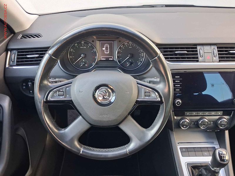 Škoda Octavia (2014) 1.4TSI, autoAC - fotka 11 z 17