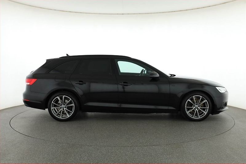 Audi A4 (2016) S-Line 2.0 TDI, Automat - fotka 6 z 19