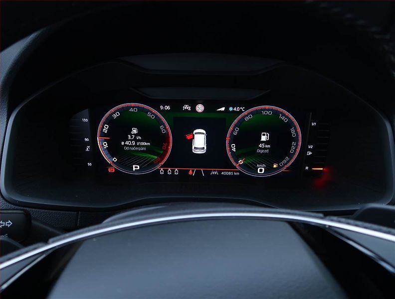 Škoda Karoq (2024) Sportline 1.5 TSI - fotka 11 z 19