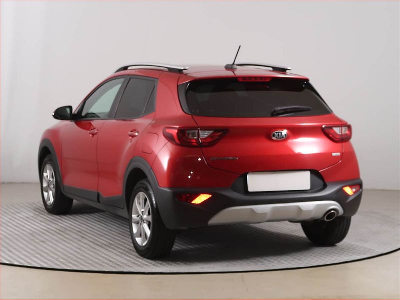 Kia Stonic (2019) 1.0 T-GDI, Serv.kniha - fotka 4 z 17
