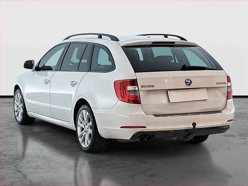 Škoda Superb (2014) Ambition 2.0 TDI, Xenony - fotka 4 z 15