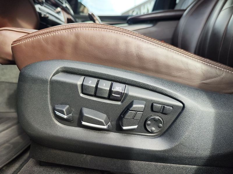 BMW X5 30d/190kW xDrive AT - fotka 36 z 38
