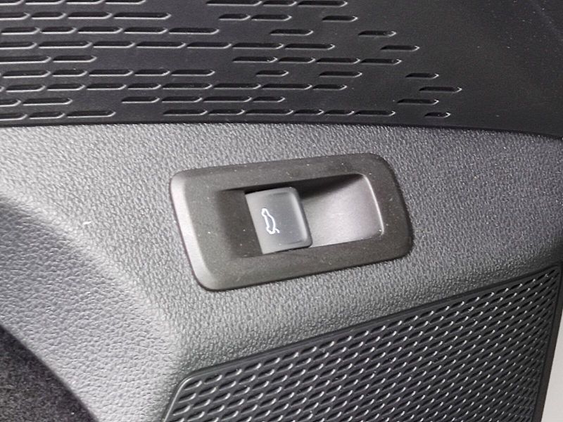 Škoda Octavia (2024) Top Selection 1,5 Tsi 110 Kw D - fotka 26 z 38