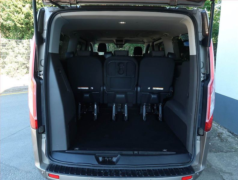 Ford Tourneo Custom (2019) 2.0 EcoBlue, ČR - fotka 14 z 24