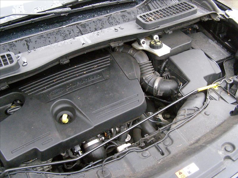 Ford Kuga 2,0   TDCI 2 majitel - fotka 28 z 30