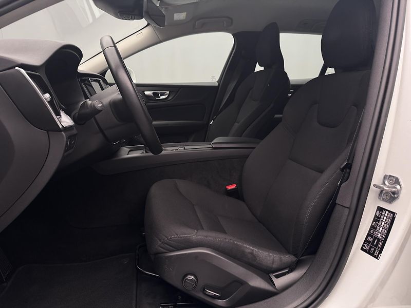 Volvo V60 D3 MOMENTUM  AUT CZ 1.maj - fotka 4 z 34