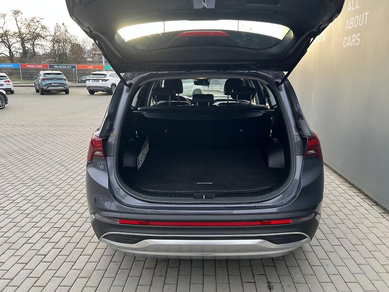 Hyundai Santa Fe (2021) 2.2CRDi*147KW*Smart*4x4*Aut - fotka 39 z 57