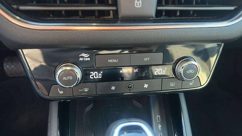 Škoda Scala Top Selection 1,0TSI 85kW DSG/ - fotka 16 z 27