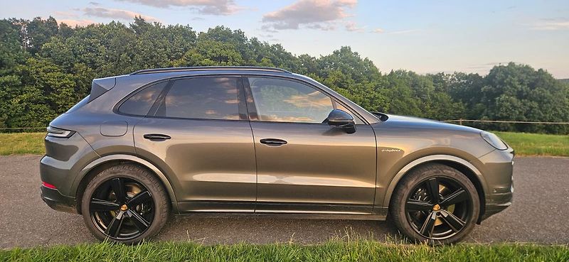 Porsche Cayenne (2025) S E-Hybrid*BOSE*HD-Matrix - fotka 14 z 26