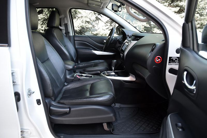 Nissan Navara 2.3dCi 140 kW 4X4,EDITION AT32 - fotka 37 z 50