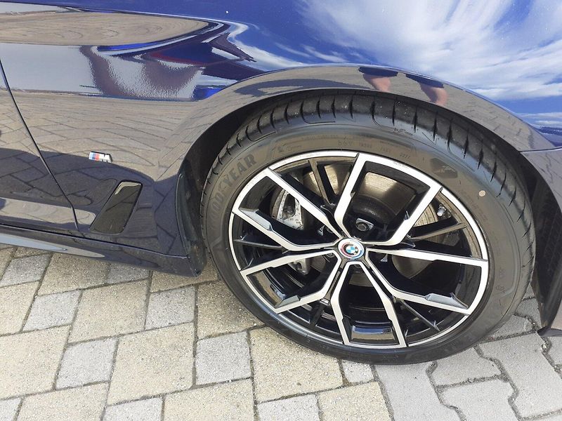 BMW Řada 5 (2023) 540d x Drive 250 Kw  ČR - fotka 33 z 46