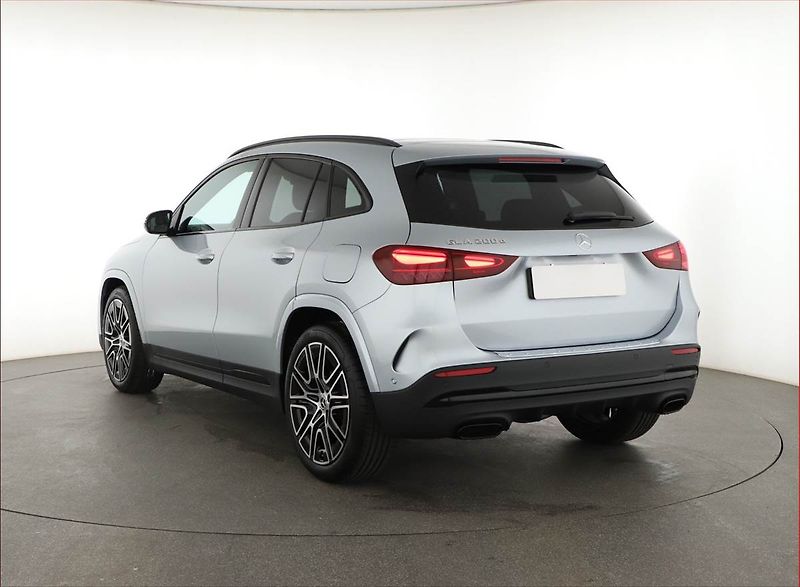 Mercedes-Benz GLA (2025) 200 d - fotka 4 z 28