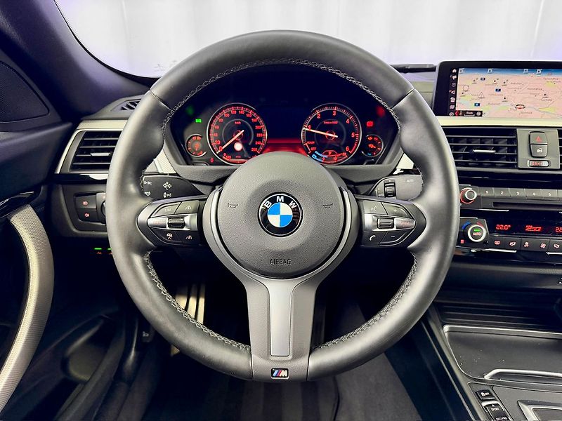 BMW Řada 3 320d GT xDrive M-PAKET - fotka 13 z 26